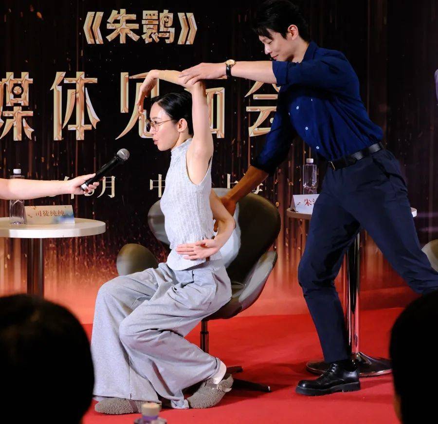 上海知名女演员透露:突然生了一场大病!一度以为无法再回舞台…… (pic2) 上海知名女演员透露:突然生了一场大病!一度以为无法再回舞台…… (pic2)