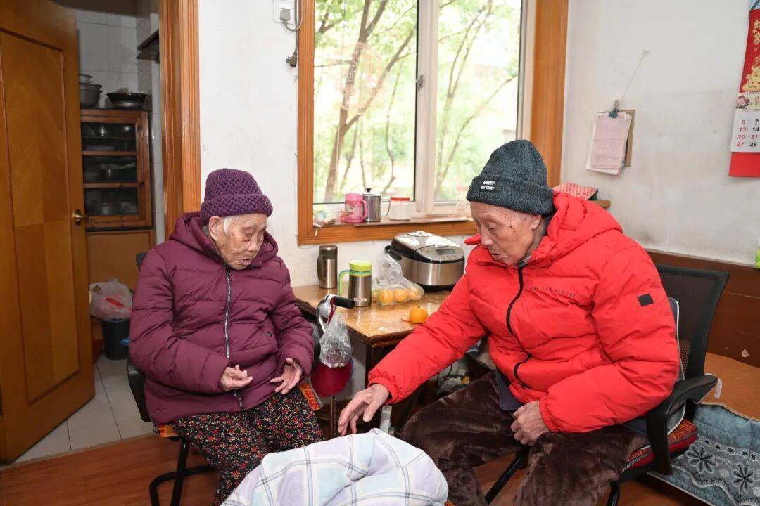 “秤不离砣”具象化！长沙200岁老夫妻互宠76年从未吵过架，子女：我爸舍不得 (pic4)