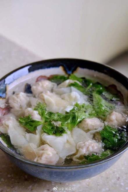 馄饨云吞抄手有何不同?烹饪大师:同一种食物在不同地域的演变 (pic2) 馄饨云吞抄手有何不同?烹饪大师:同一种食物在不同地域的演变 (pic2)