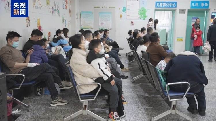 孩子发烧咳嗽要不要去医院?专家支招“四看”原则 (pic2) 孩子发烧咳嗽要不要去医院?专家支招“四看”原则 (pic2)