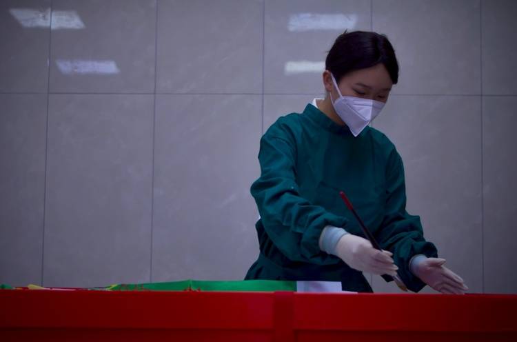 殡葬专业学子自述:我们是生命最后一站的“准摆渡人” (pic1) 殡葬专业学子自述:我们是生命最后一站的“准摆渡人” (pic1)
