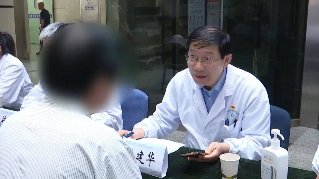 女子腰椎发现肿瘤,检查后发现竟是从脖子转移过来!医生提醒:这种癌千万别轻视 (pic1) 女子腰椎发现肿瘤,检查后发现竟是从脖子转移过来!医生提醒:这种癌千万别轻视 (pic1)