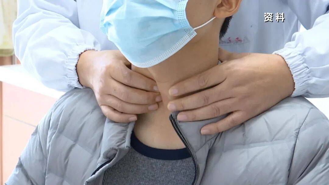 女子腰椎发现肿瘤,检查后发现竟是从脖子转移过来!医生提醒:这种癌千万别轻视 (pic2) 女子腰椎发现肿瘤,检查后发现竟是从脖子转移过来!医生提醒:这种癌千万别轻视 (pic2)