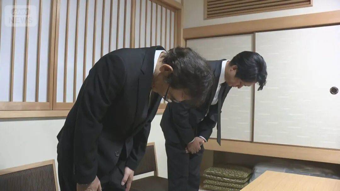 日本一公司向员工遗属道歉,承认死者地震后受上司指示返回商场 (pic1) 日本一公司向员工遗属道歉,承认死者地震后受上司指示返回商场 (pic1)
